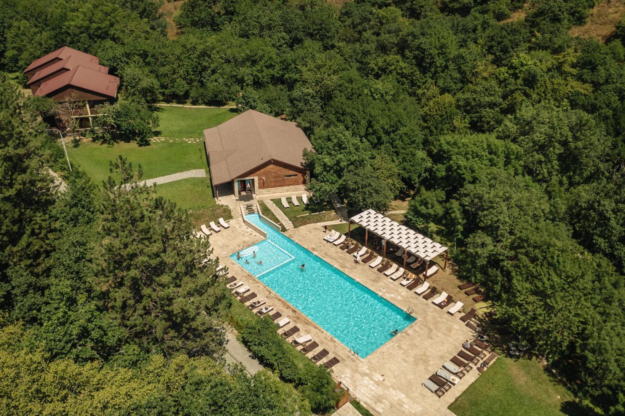 Apricot Aghveran Resort Exterior photo
