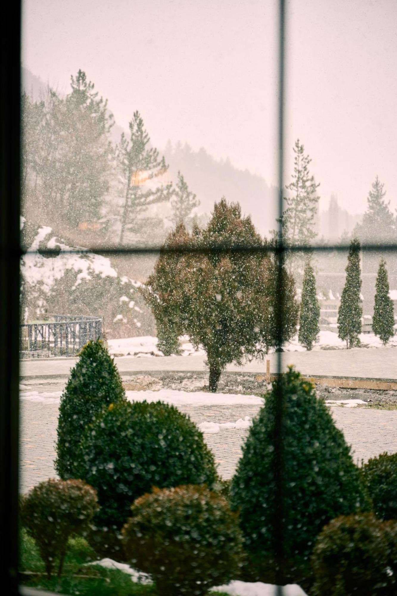 Apricot Aghveran Resort Exterior photo