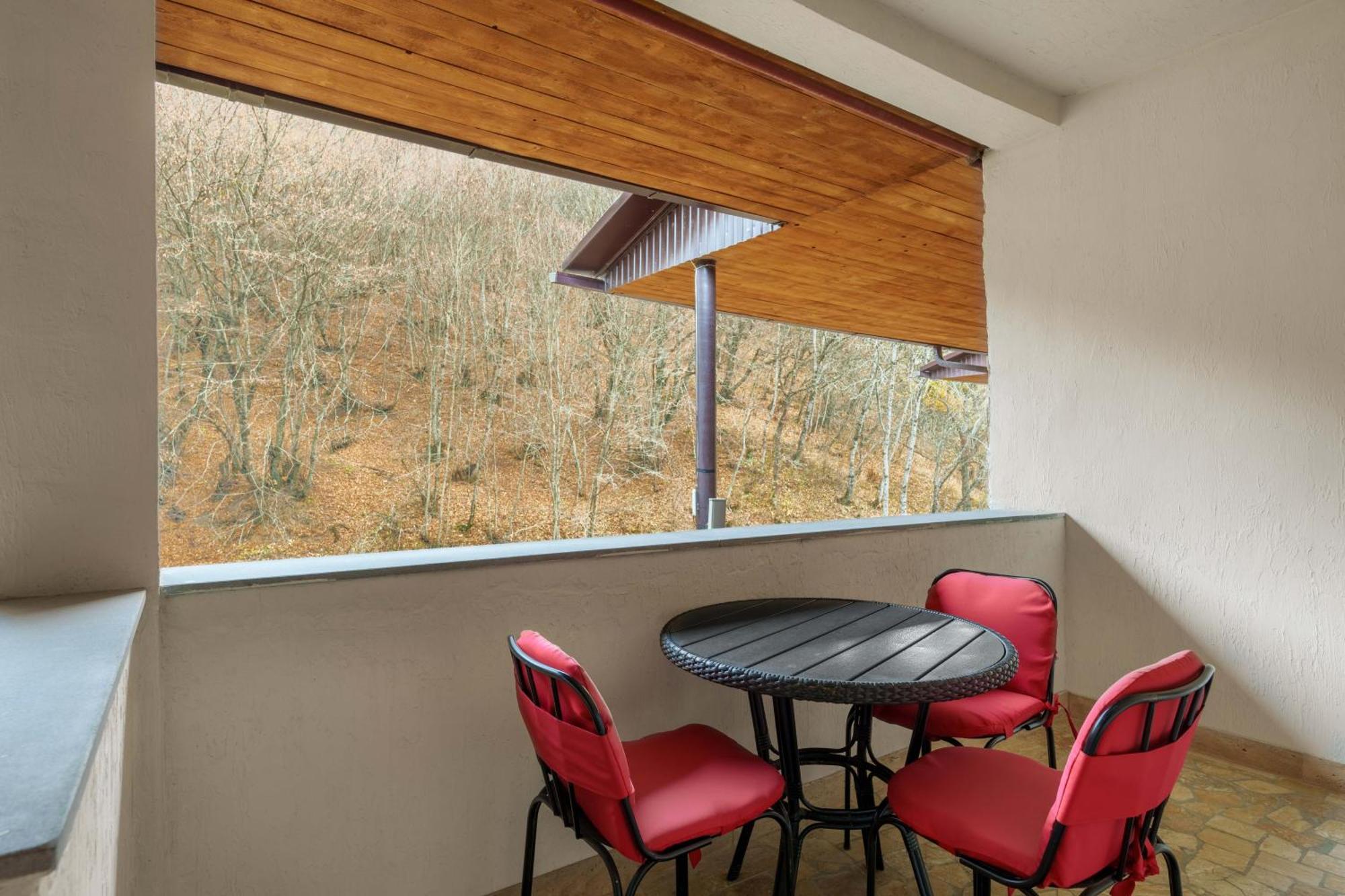 Apricot Aghveran Resort Exterior photo